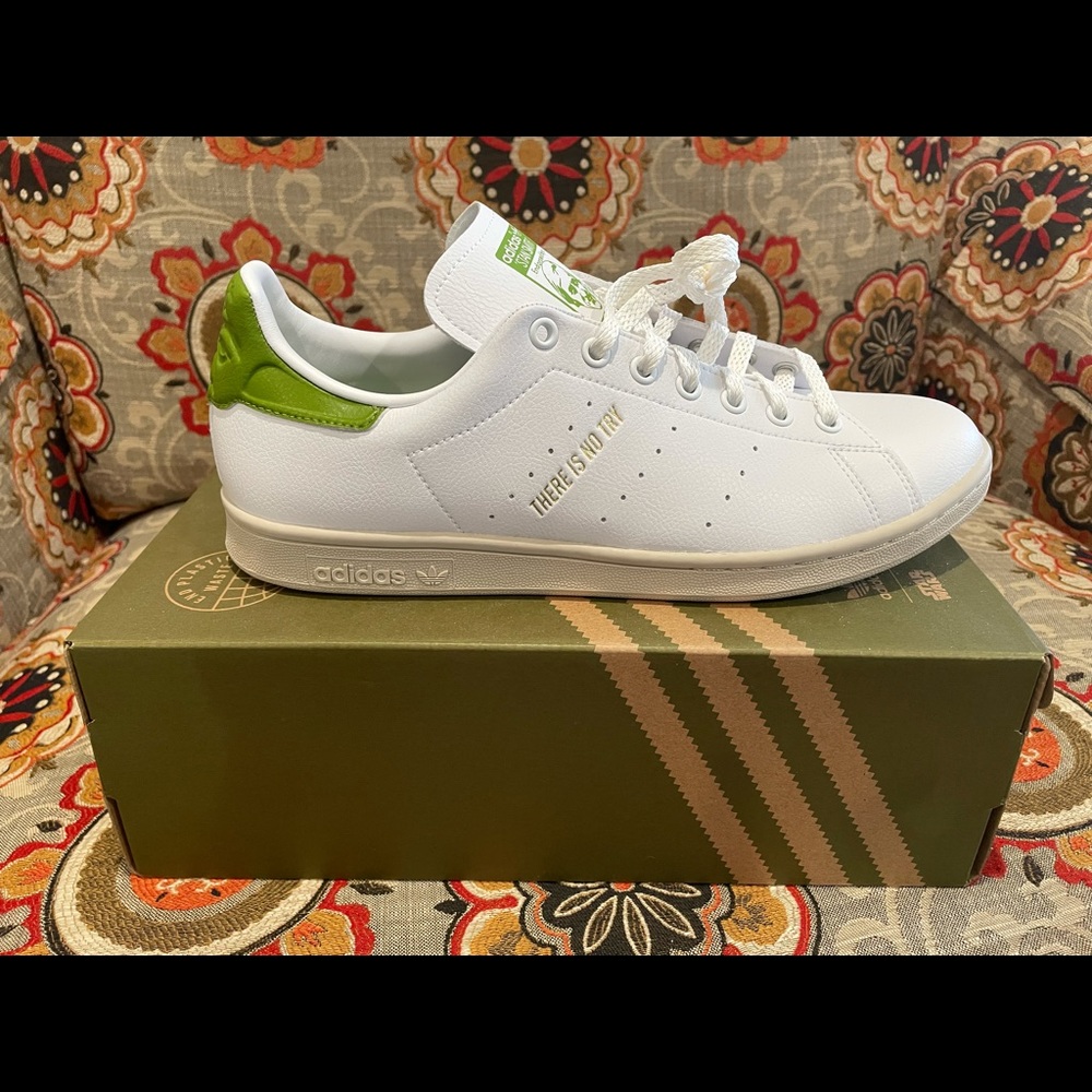 Adidas Star Wars Stan Smith shoes